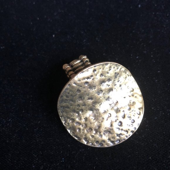 ring - hammered brass - Picture 3 of 4